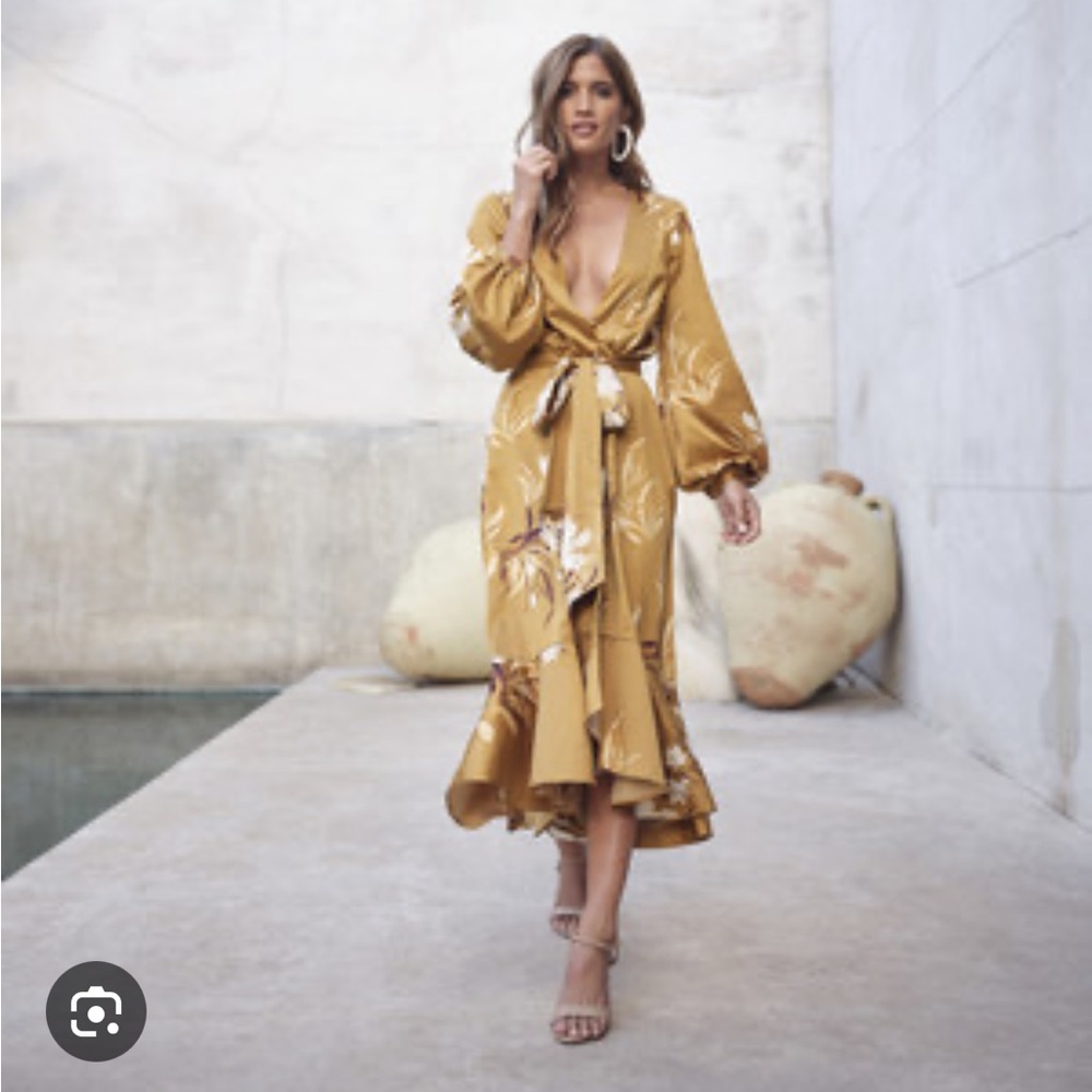 Rocky Barnes x express kimono wrap dress NWT size M/L